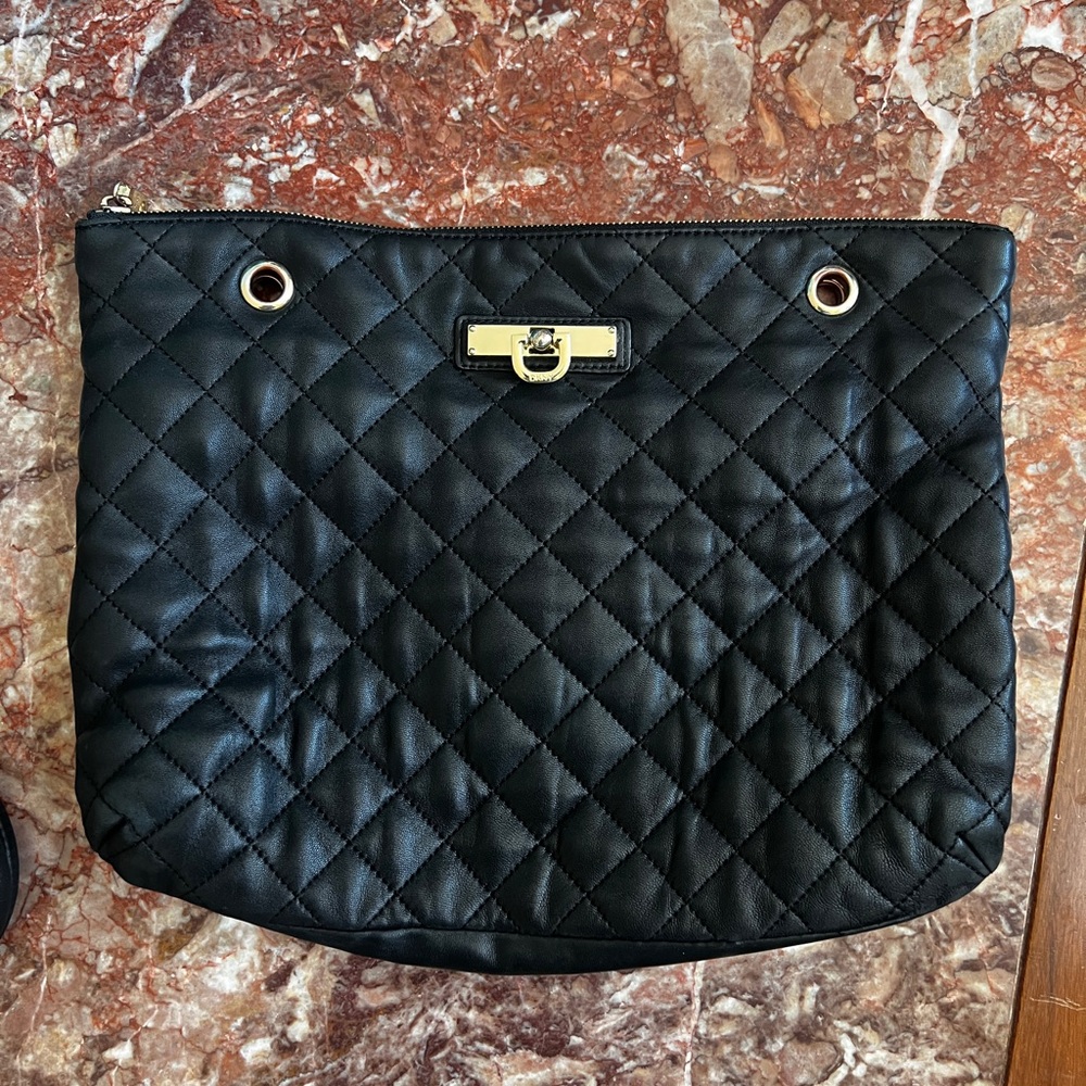 DKNY Vintage Elegant Black Quilted Bag